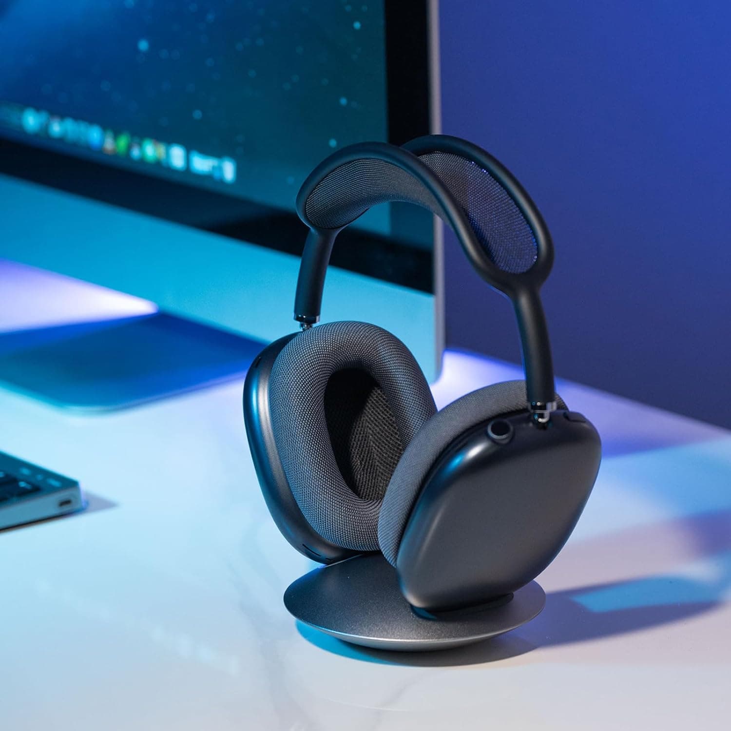 All-Aluminum Headphone Stand hover image